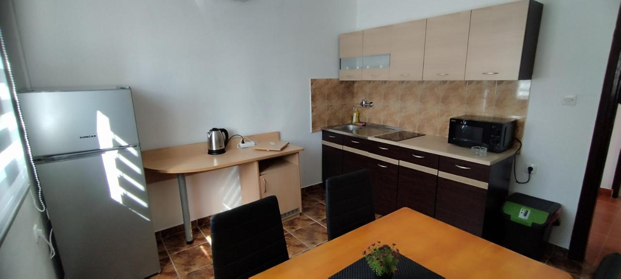 Apartments Andela Starigrad Paklenica Exterior foto